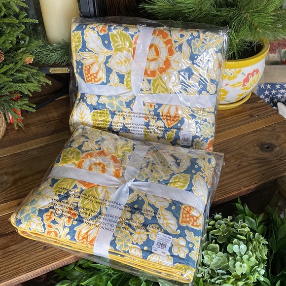 Pottery Barn Maggie Floral Batted Side Tie Standard Shams - Set of two - Picture 7 of 16